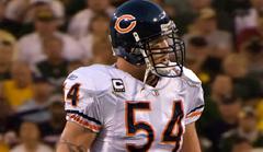 brian urlacher retires after 13 seasons with the chicago bears