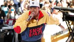 chris brown involved in minor car crash