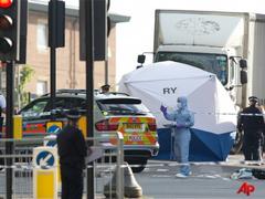 british soldier hacked to death in street in london terrorist attack