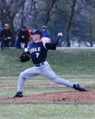 Lisle Baseball Wins Regionals and Advancing; Softball Upset